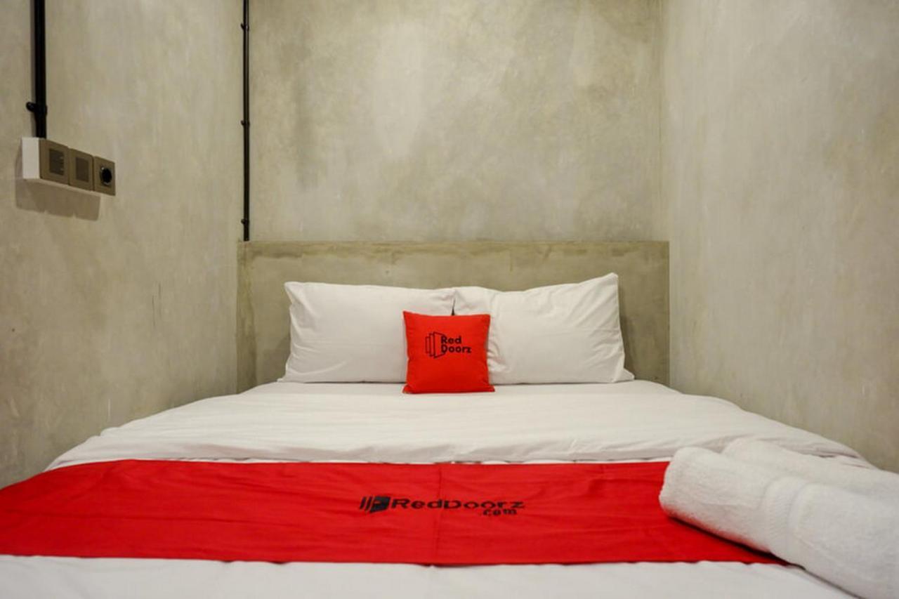 Reddoorz Plus Near Kawasan Sam Poo Kong Семаранг Екстер'єр фото