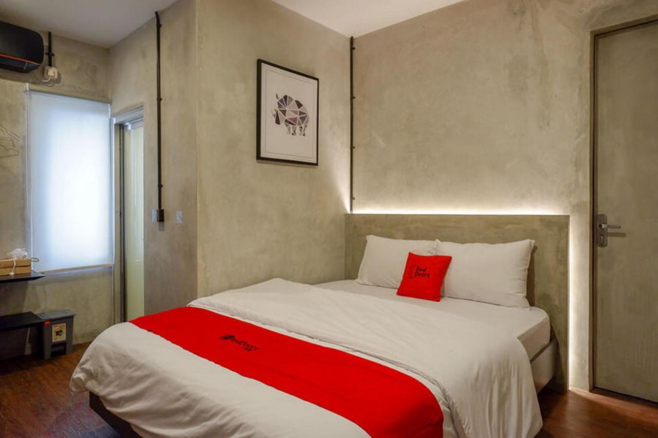 Reddoorz Plus Near Kawasan Sam Poo Kong Семаранг Екстер'єр фото