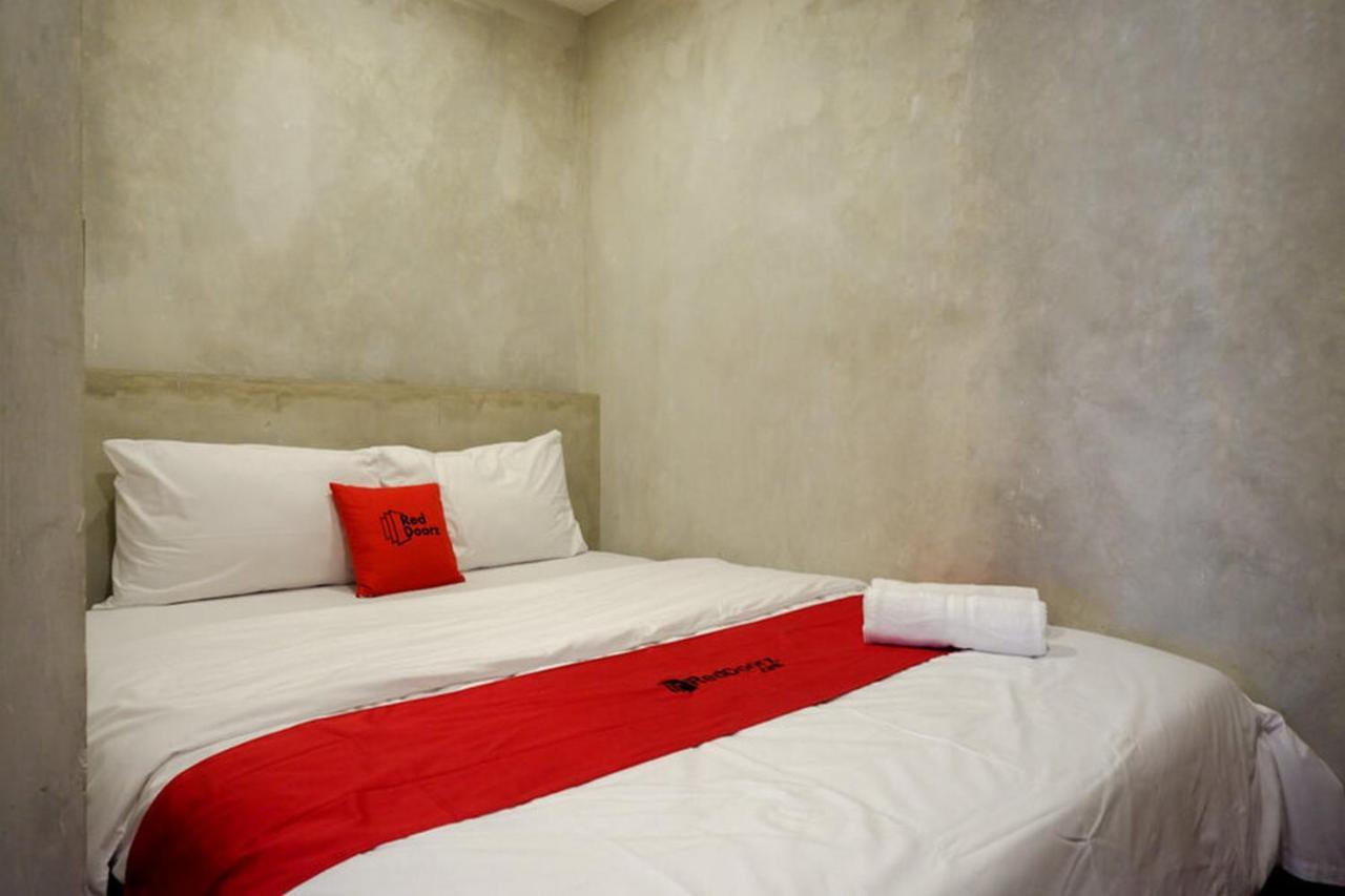 Reddoorz Plus Near Kawasan Sam Poo Kong Семаранг Екстер'єр фото