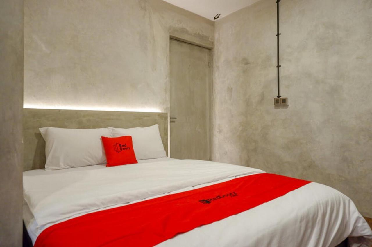 Reddoorz Plus Near Kawasan Sam Poo Kong Семаранг Екстер'єр фото